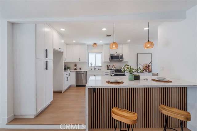 4224 Falcon Avenue, Long Beach CA: https://media.crmls.org/medias/bf5ee6b5-6ec2-439b-ab7b-b805ab4a2f62.jpg