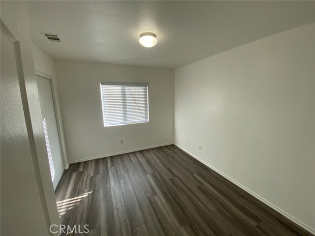 14495 Moon Valley Street, Victorville CA: https://media.crmls.org/medias/bf5f068b-cedd-4854-a54c-1f1b28b95b44.jpg