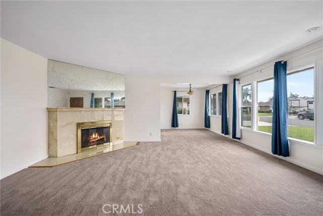 Detail Gallery Image 4 of 27 For 1435 W Wedgewood Dr, Anaheim,  CA 92801 - 3 Beds | 2 Baths