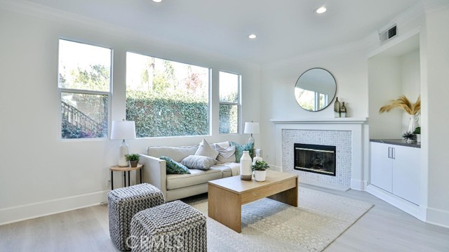 Detail Gallery Image 5 of 61 For 1202 Hazel, Costa Mesa,  CA 92626 - 4 Beds | 2/1 Baths