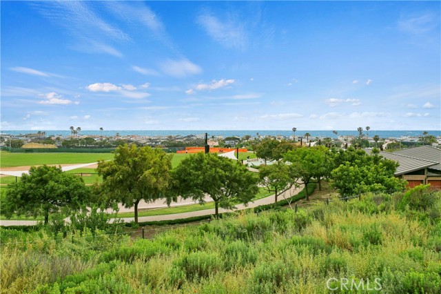 Detail Gallery Image 2 of 32 For 12 Land Fall Ct, Newport Beach,  CA 92663 - 3 Beds | 2/1 Baths