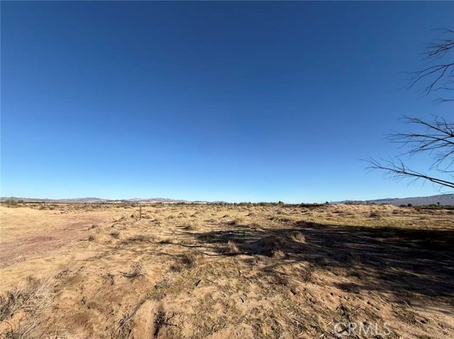 Detail Gallery Image 4 of 12 For 32467 Lakeview, Newberry Springs,  CA 92365 - – Beds | – Baths