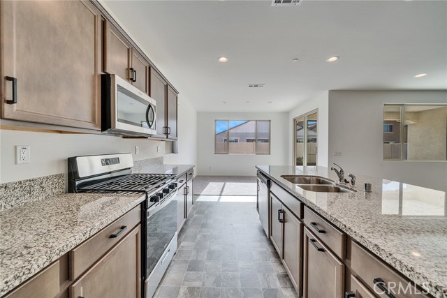 Detail Gallery Image 8 of 28 For 29601 Tulipwood St, Menifee,  CA 92584 - 4 Beds | 3 Baths