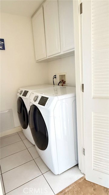 Detail Gallery Image 15 of 25 For 5241 Colodny Dr #403,  Agoura Hills,  CA 91301 - 3 Beds | 2/1 Baths