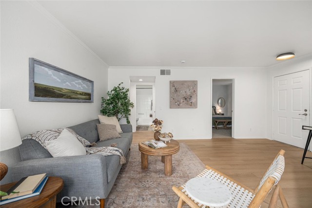 3416 Hathaway Avenue, Long Beach CA: https://media.crmls.org/medias/bf61dee3-b25b-4f9d-a1f3-9f5a5941b68c.jpg