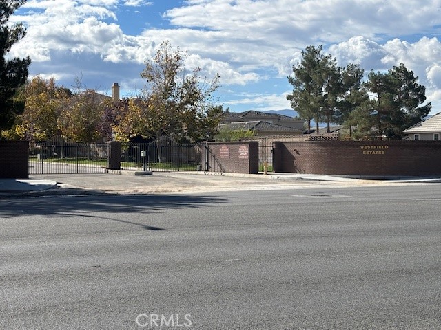 0 Westfield drive, Lancaster CA: https://media.crmls.org/medias/bf61ed7d-e720-48fc-82e2-a2adc1c65c93.jpg