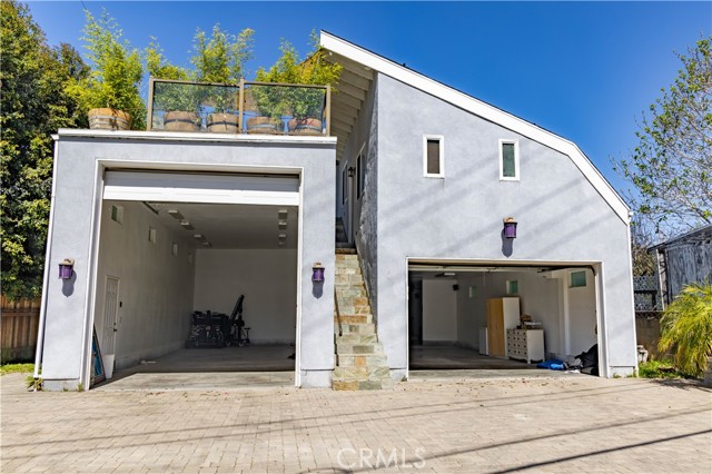 Detail Gallery Image 43 of 66 For 124 N Naomi, Burbank,  CA 91505 - 4 Beds | 3 Baths