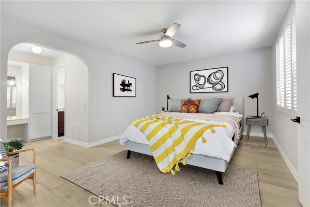 Detail Gallery Image 18 of 44 For 4949 Genesta Ave #104,  Encino,  CA 91316 - 2 Beds | 2 Baths