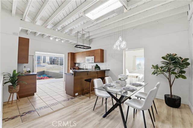 Detail Gallery Image 13 of 31 For 941 W Hawthorn #9,  San Diego,  CA 92101 - 2 Beds | 2 Baths