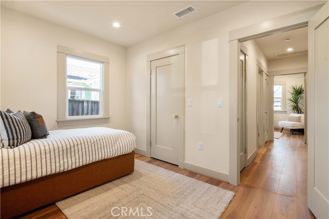 Detail Gallery Image 17 of 27 For 4245 E 6th, Long Beach,  CA 90814 - 2 Beds | 1 Baths