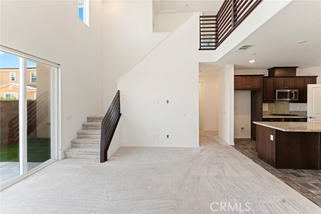 8729 Roving Place, Chino CA: https://media.crmls.org/medias/bf6363c3-b0e1-44b4-94de-7e9be86e3d08.jpg