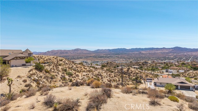57006 Pinto Court, Yucca Valley CA: https://media.crmls.org/medias/bf636fb2-2064-40bf-a27d-258a13dbe64c.jpg