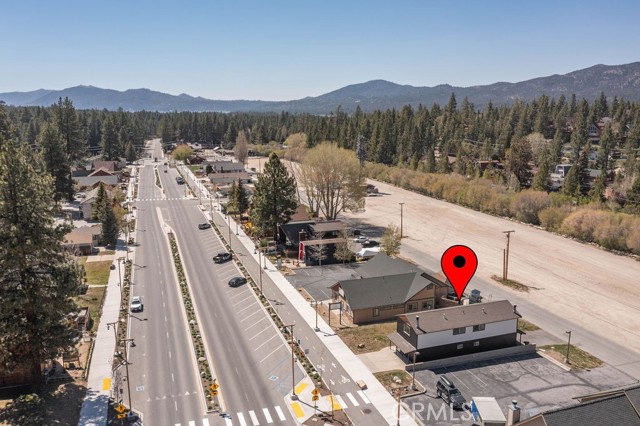 Detail Gallery Image 8 of 55 For 42692 Moonridge Rd, Big Bear Lake,  CA 92315 - 4 Beds | 2 Baths