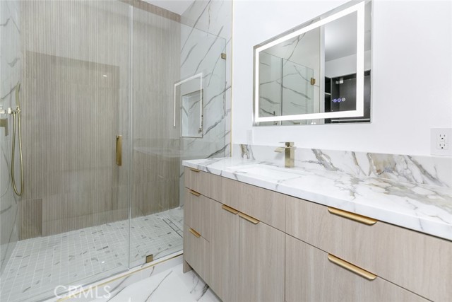 15009 Wyandotte Street, Van Nuys CA: https://media.crmls.org/medias/bf646490-fc11-4c48-9a90-776d6e66a5fd.jpg