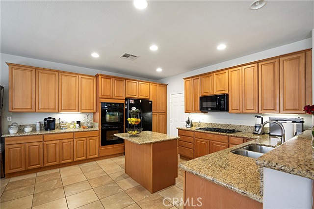 Detail Gallery Image 7 of 20 For 13848 Dove Canyon Way, Rancho Cucamonga,  CA 91739 - 4 Beds | 2/1 Baths
