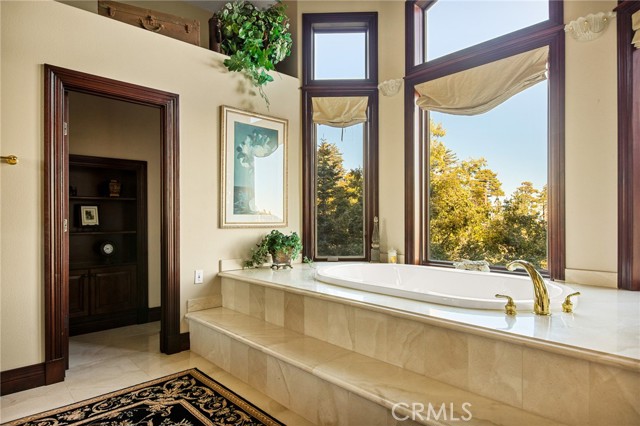 Detail Gallery Image 48 of 71 For 293 Fairway Dr, Lake Arrowhead,  CA 92352 - 6 Beds | 7/1 Baths