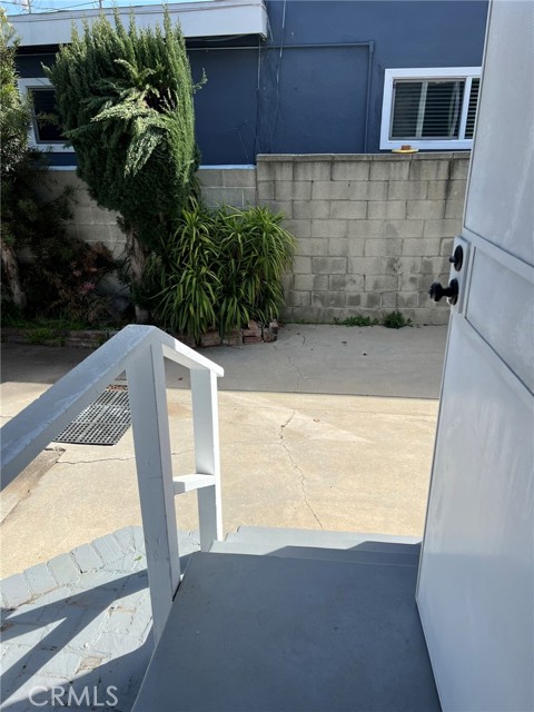 Detail Gallery Image 42 of 53 For 1919 W 82nd St, Los Angeles,  CA 90047 - 3 Beds | 2/1 Baths