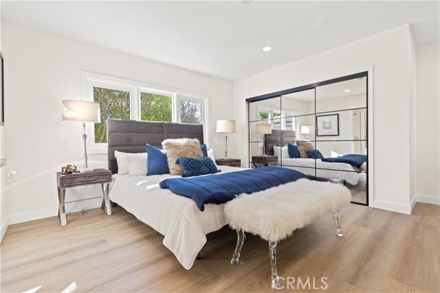 Detail Gallery Image 11 of 25 For 1028 Olmsted, Glendale,  CA 91202 - 4 Beds | 3 Baths