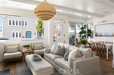 Detail Gallery Image 13 of 65 For 400 40th Street, Newport Beach,  CA 92663 - – Beds | – Baths