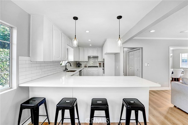 Detail Gallery Image 7 of 34 For 9817 La Rosa, Temple City,  CA 91780 - 4 Beds | 3 Baths