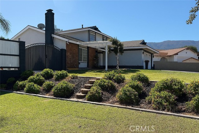 Detail Gallery Image 3 of 19 For 741 Saint Andrews, Corona,  CA 92882 - 4 Beds | 2 Baths