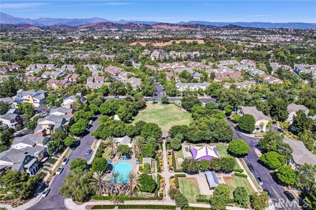 29 Hinterland Way, Ladera Ranch CA: https://media.crmls.org/medias/bf68bb9b-f53a-461f-8509-7630d38524c2.jpg
