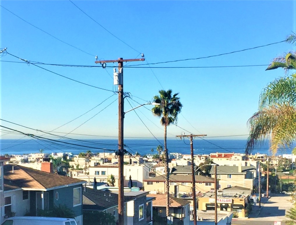 915 9th Street, Hermosa Beach, California 90254, 6 Bedrooms Bedrooms, ,2 BathroomsBathrooms,Residential,Sold,9th,SB22020635