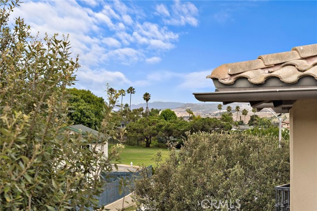 33491 Sea Bright Drive, Dana Point CA: https://media.crmls.org/medias/bf68ca36-26ac-4b26-bd99-f59464939abc.jpg