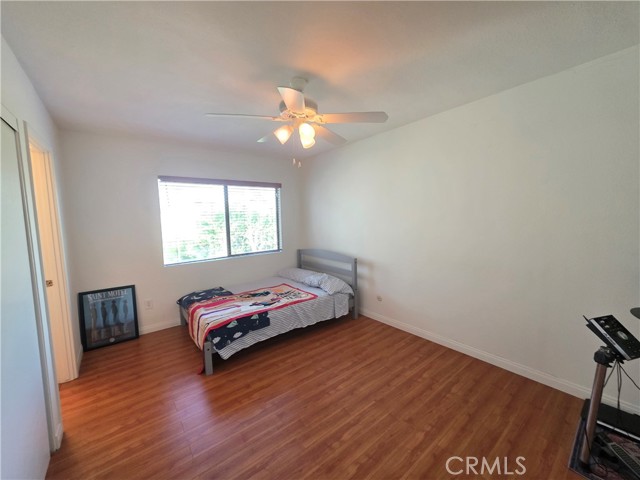 Detail Gallery Image 12 of 27 For 13963 Riverside, Sherman Oaks,  CA 91423 - 2 Beds | 2/1 Baths