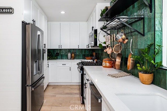 1215 N Avenue 56, Los Angeles CA: https://media.crmls.org/medias/bf6a3075-8edf-43f3-a5c3-b0ff070c870e.jpg