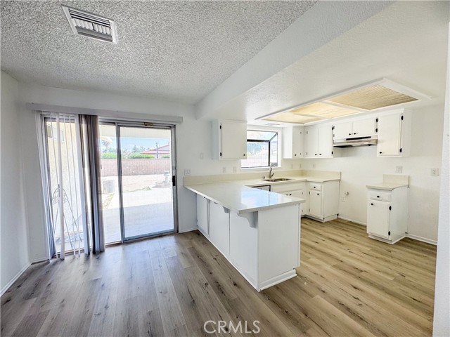 1040 Chagal Avenue, Lancaster CA: https://media.crmls.org/medias/bf6a847e-45d7-4529-aef3-51981f09057e.jpg