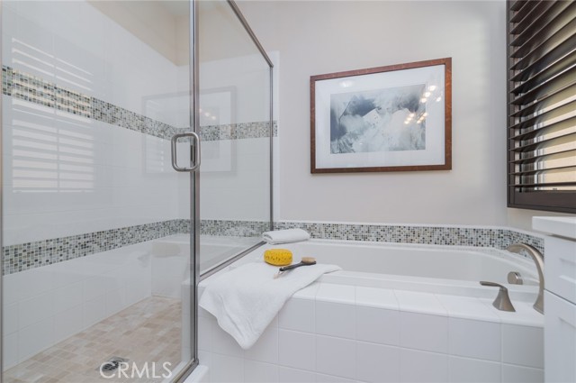 Detail Gallery Image 37 of 40 For 144 Velvet Flower, Irvine,  CA 92620 - 3 Beds | 3 Baths