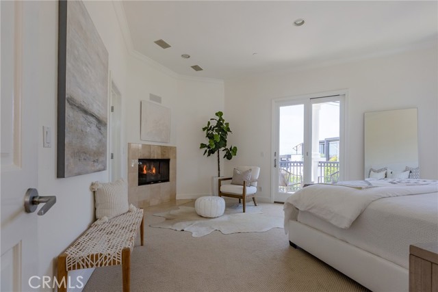 216 1st Street, Manhattan Beach, California 90266, 3 Bedrooms Bedrooms, ,4 BathroomsBathrooms,Residential,Sold,1st,SB21166941