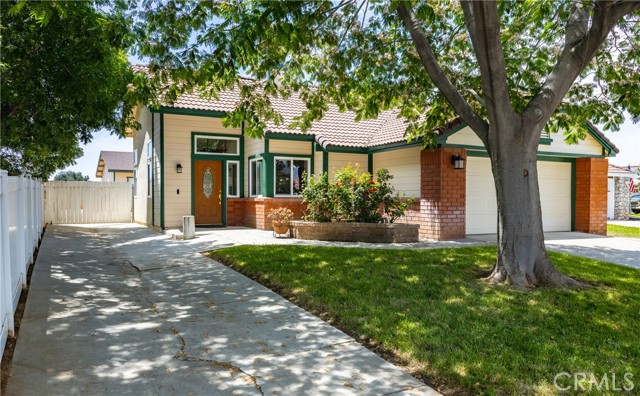 655 Shasta Way, Beaumont CA: https://media.crmls.org/medias/bf6b7c22-f4c3-4555-acb7-9f21dc876b49.jpg