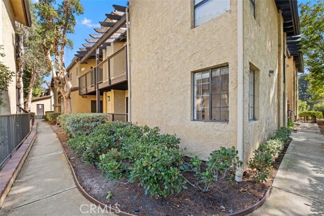 Detail Gallery Image 2 of 25 For 25581 Indian Hill Ln #E,  Laguna Hills,  CA 92653 - 2 Beds | 2 Baths