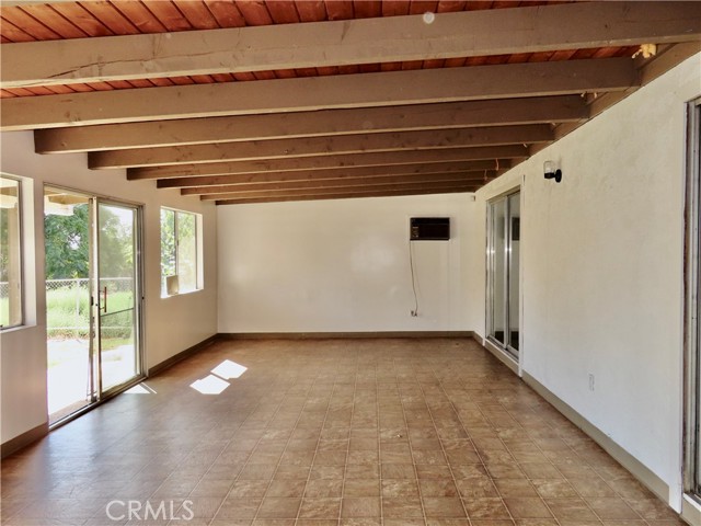 6149 La Sierra Avenue, Riverside CA: https://media.crmls.org/medias/bf6c1836-194f-418b-8f21-53ba512e21d1.jpg