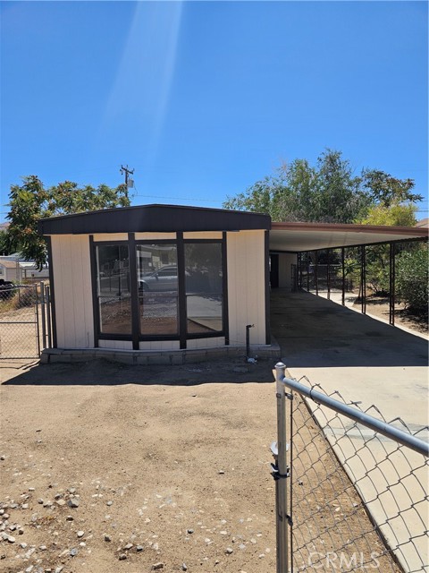 Detail Gallery Image 1 of 16 For 19247 Hinton St, Hesperia,  CA 92345 - 3 Beds | 2 Baths