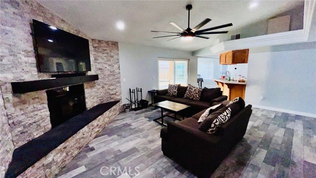 Detail Gallery Image 22 of 56 For 9322 Candlelight St, Apple Valley,  CA 92308 - 4 Beds | 3 Baths