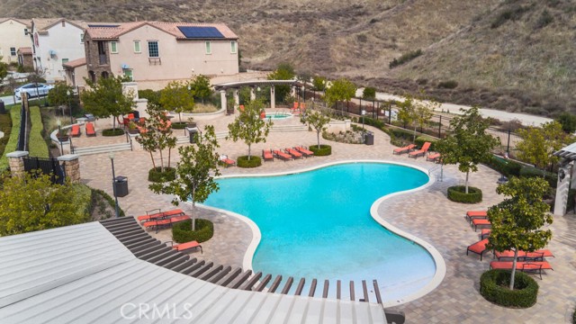 Detail Gallery Image 2 of 18 For 29048 N West Hills Dr, Valencia,  CA 91354 - 4 Beds | 3 Baths