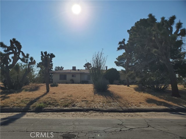 7760 Barberry Ave, Yucca Valley, CA 92284