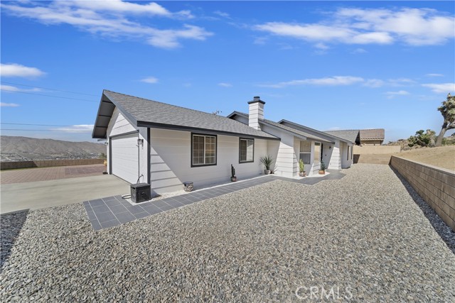 55578 Free Gold Drive, Yucca Valley CA: https://media.crmls.org/medias/bf6d1cfa-ea27-498e-8cca-b71dd37b898e.jpg