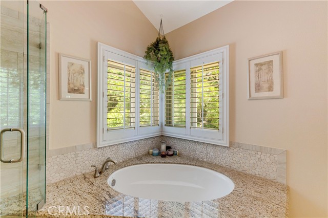 685 Vista Coto Verde, Camarillo CA: https://media.crmls.org/medias/bf6f6cc0-8d37-4316-9488-90745f4eb5bb.jpg