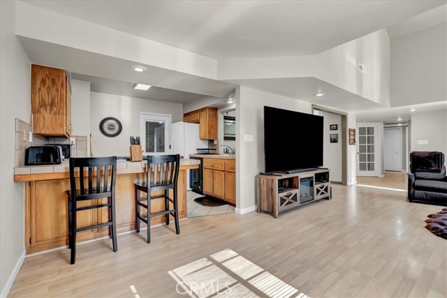 Detail Gallery Image 9 of 43 For 915 Moran Ct, Paso Robles,  CA 93446 - 3 Beds | 2 Baths