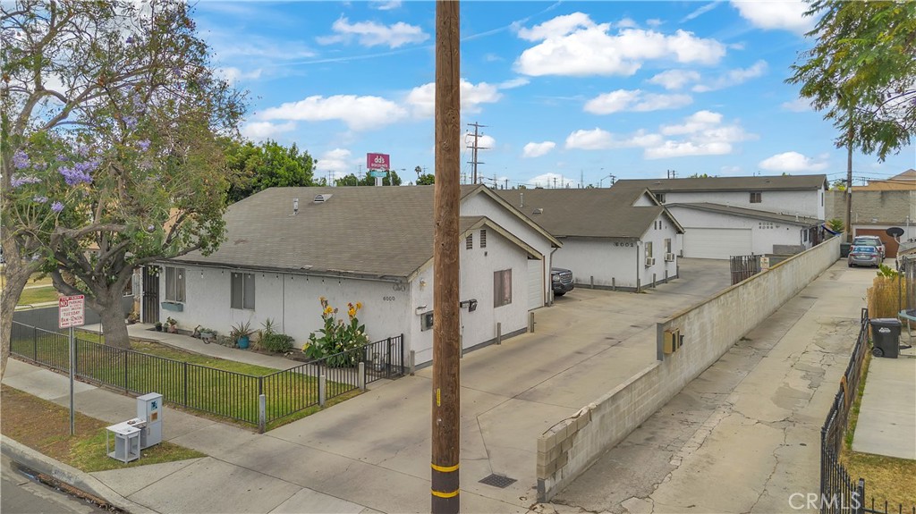 Quadruplex at 6000 Ludell
