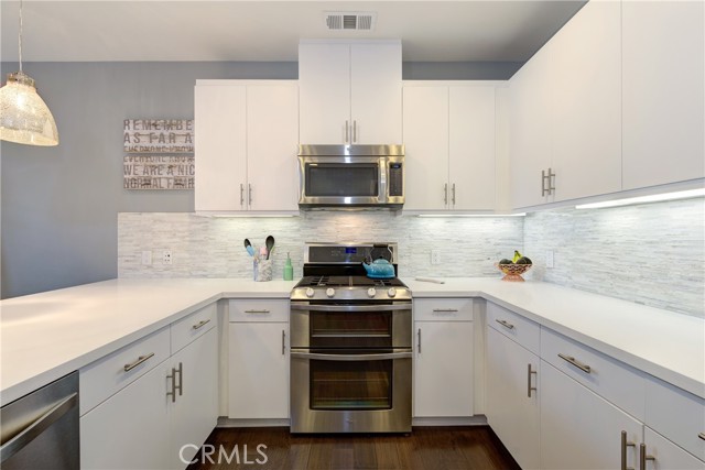 Detail Gallery Image 5 of 22 For 17 Piara St, Rancho Mission Viejo,  CA 92694 - 3 Beds | 2/1 Baths