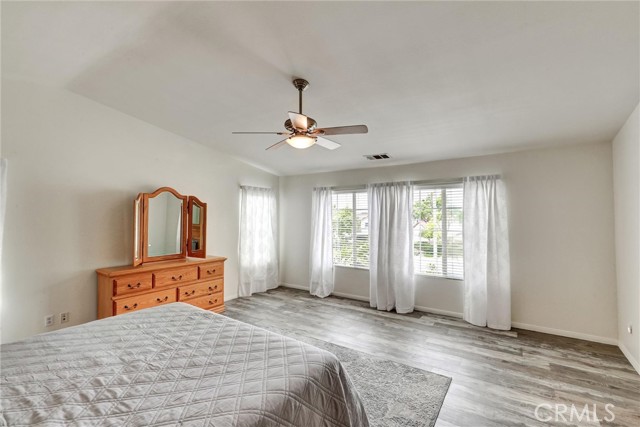 13576 Oxford Ct, Chino CA: https://media.crmls.org/medias/bf713c24-cb19-4cea-b3ae-3732f12e681d.jpg