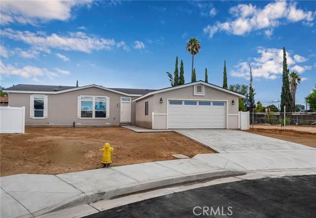 Detail Gallery Image 5 of 34 For 728 Larissa, Perris,  CA 92570 - 3 Beds | 2 Baths