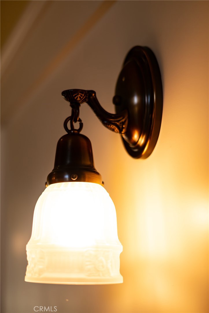 https://media.crmls.org/medias/bf7245d0-ac52-4adb-b425-7454cb1f95ae.jpg?preset=X-Large