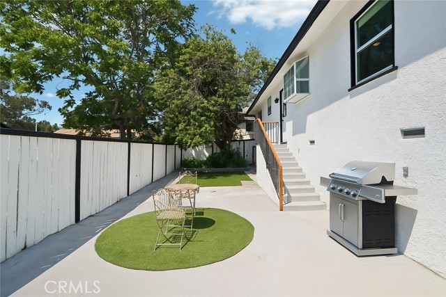 Detail Gallery Image 7 of 39 For 10337 Pinyon Ave, Tujunga,  CA 91042 - 3 Beds | 1 Baths