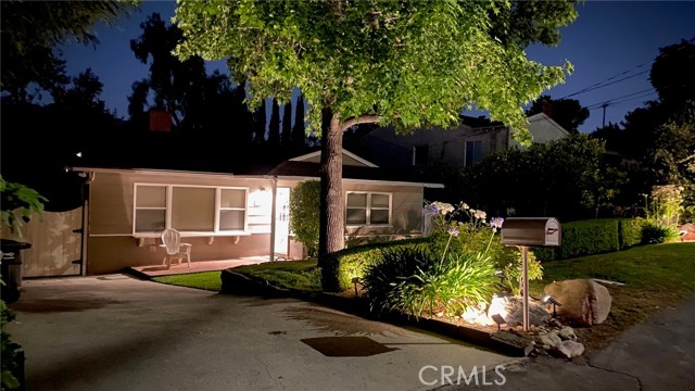 3334 Alabama Street, La Crescenta, California 91214, 3 Bedrooms Bedrooms, ,1 BathroomBathrooms,Residential Lease,For Rent,3334 Alabama Street,CRGD25156359
